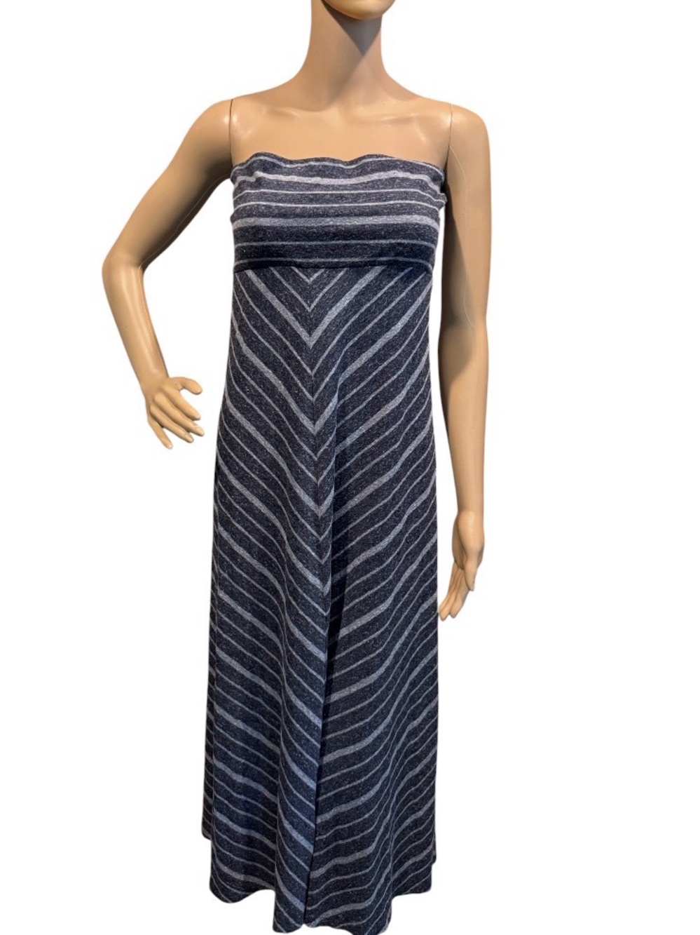 💰BOGO FREE Mossimo Sleeveless Maxi Dress